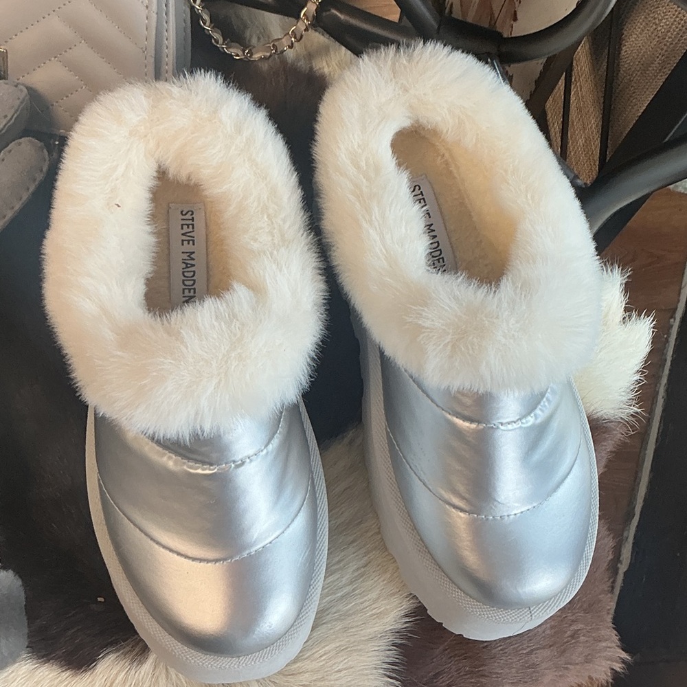 Steve Madden Metallic Silver Faux Fur Mules